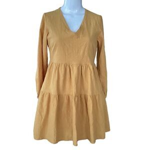 Fancyinn tiered mini dress medium.  0665